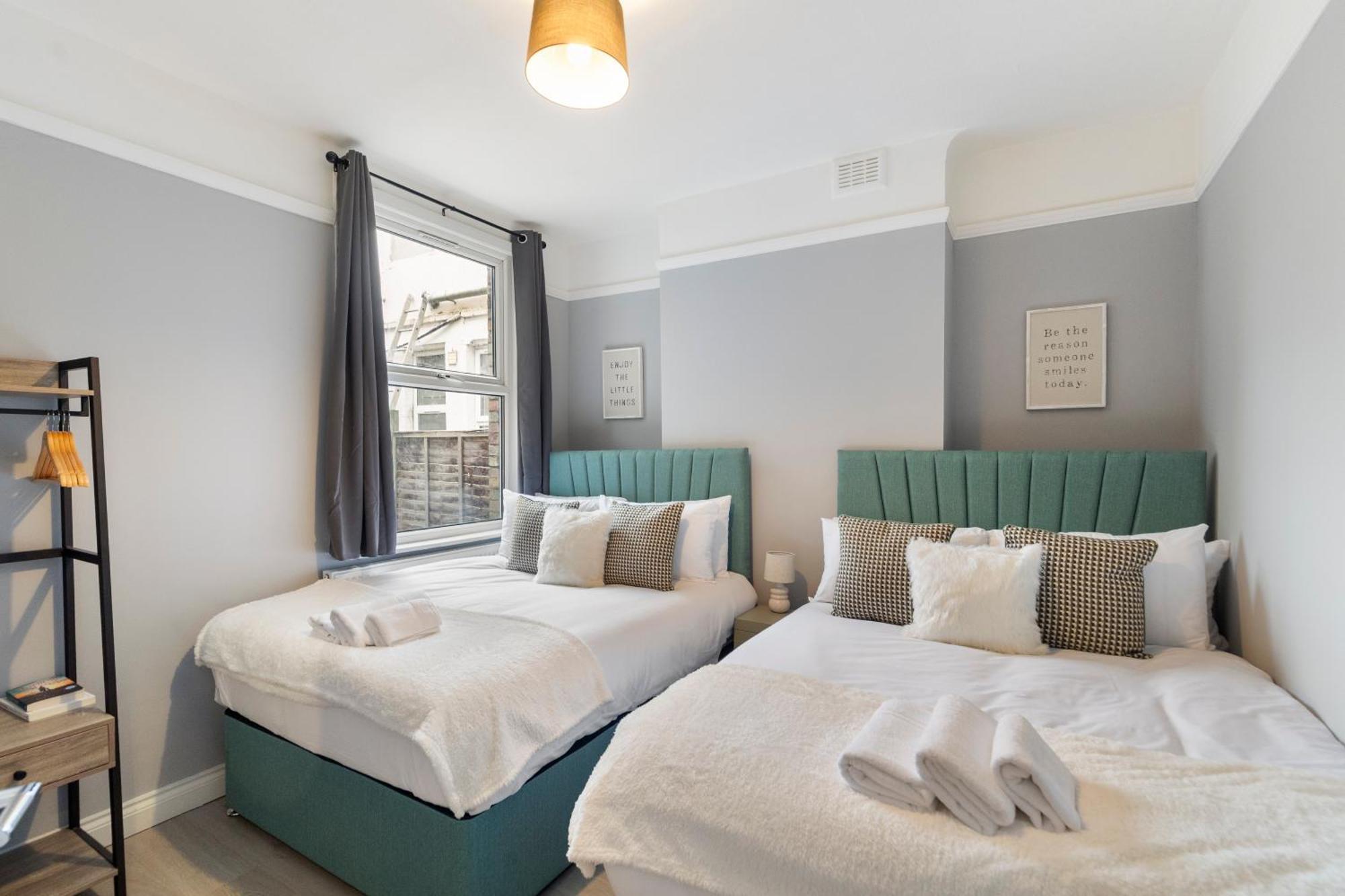 Wembley Haven - 2 Bdr - Sleeps 9 Londra