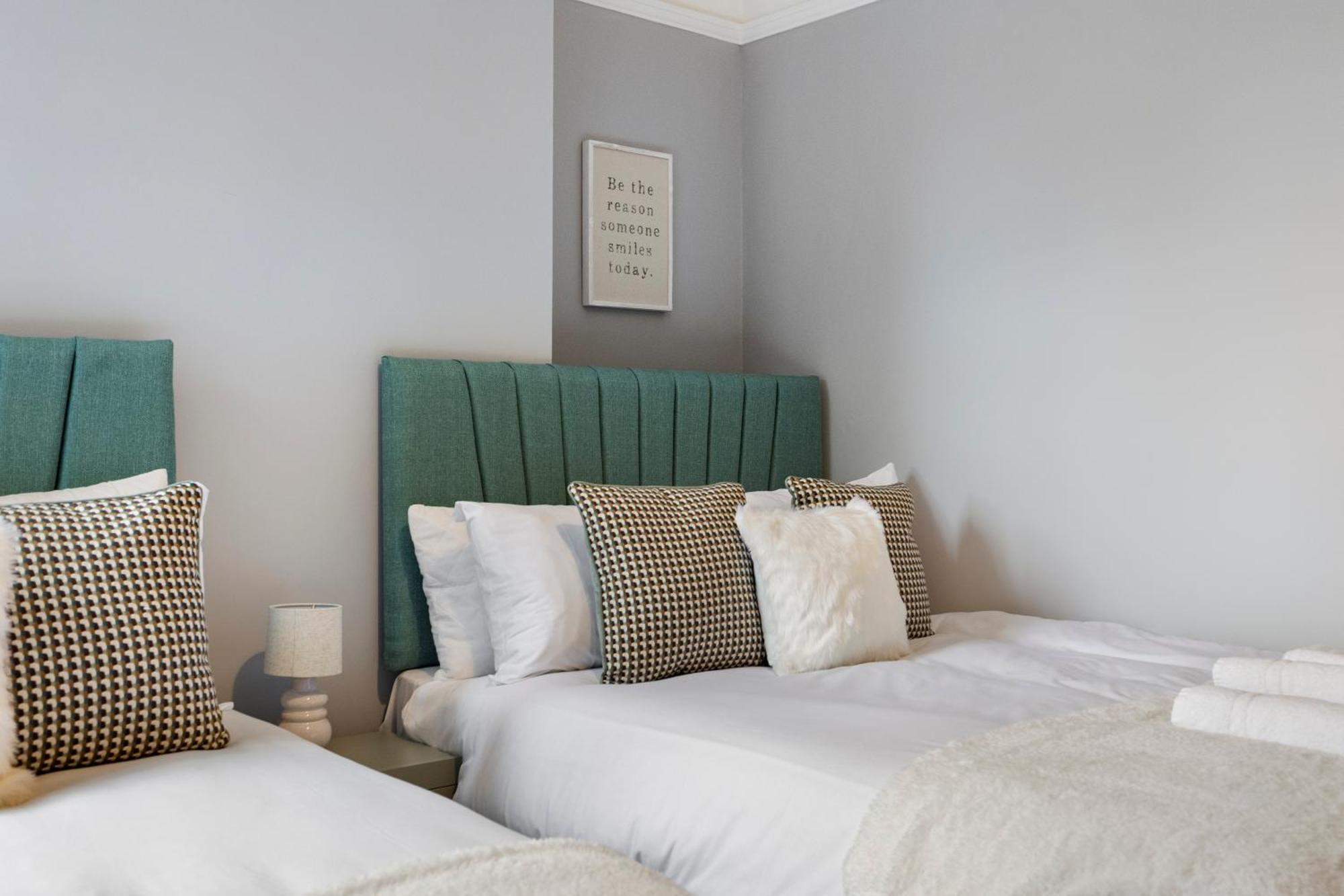 Wembley Haven - 2 Bdr - Sleeps 9 Appartamento
