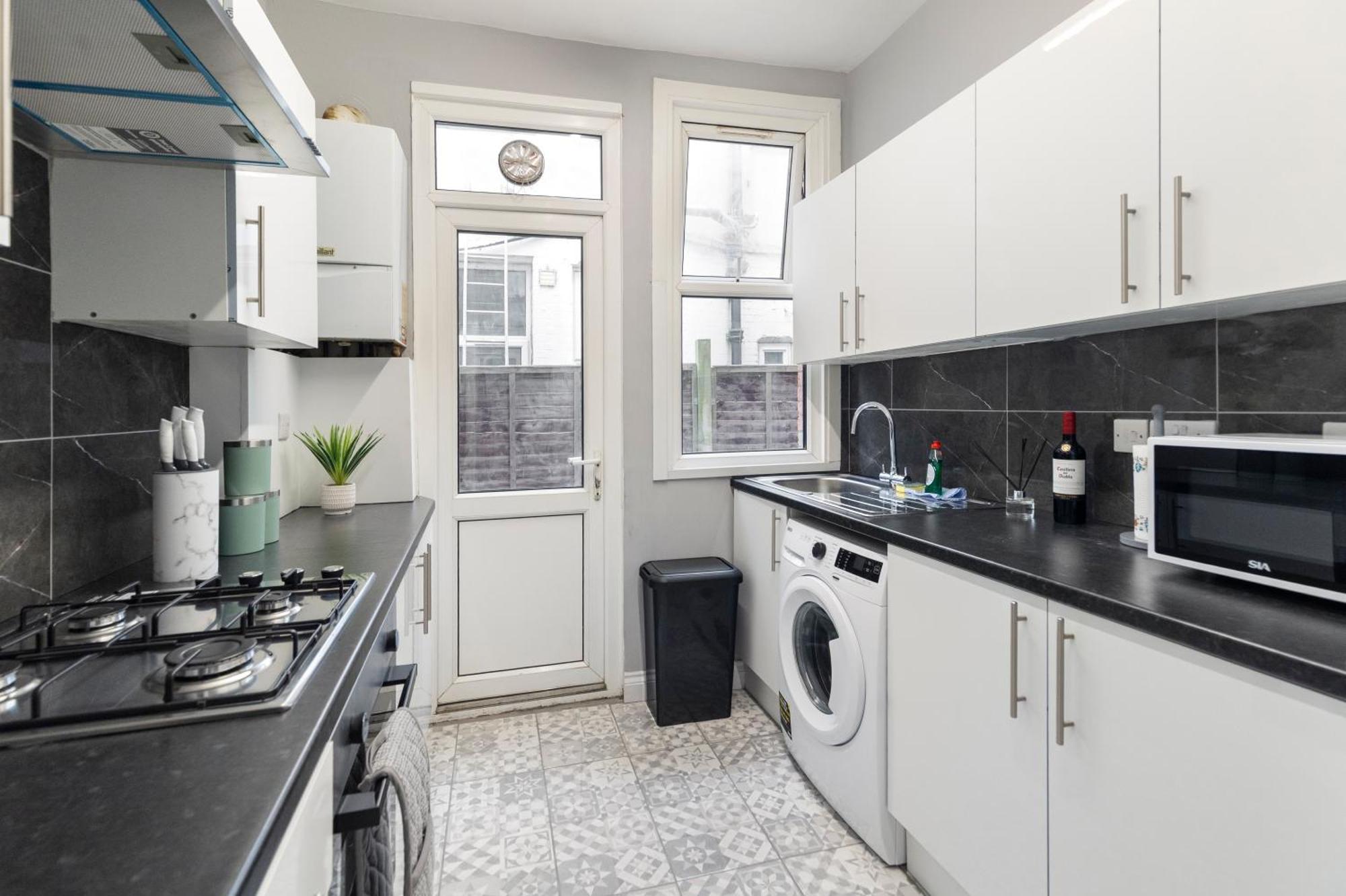 Wembley Haven - 2 Bdr - Sleeps 9 Londra